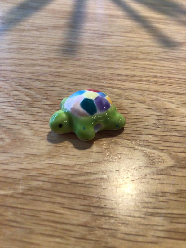 Keramik zuhausemalen.de | Kettenanhänger  Schildkröte Ø 2cm <span style="font-size: 10px">(Farbgröße XXS)</span> Perlen & Anhänger