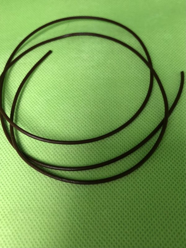 Keramik zuhausemalen.de | Lederband braun  Länge 80cm  Ø2mm Perlen & Anhänger